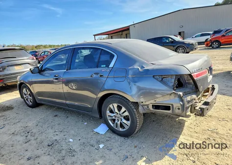 2011 Honda Accord Lxp z USA, uszkodzony, nr VIN 1HGCP2F48BA064591